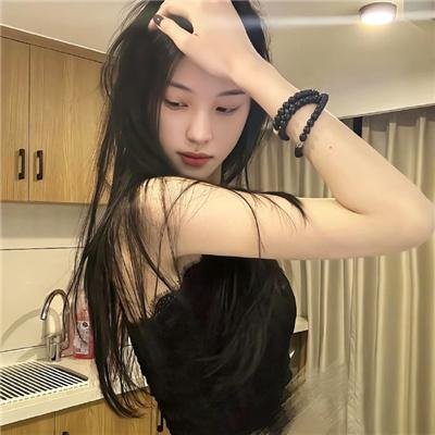 三个月亮